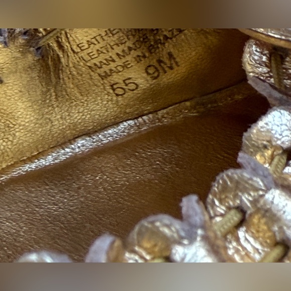 TORY BURCH REESE TASSEL GOLD BALLET FLATS SZ 9 EUC - Picture 4 of 5